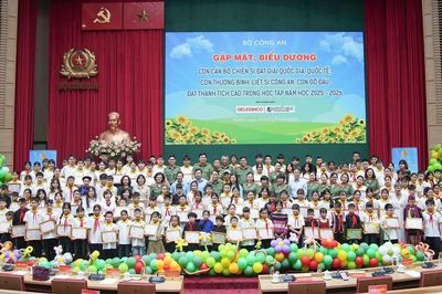 Bộ Công an gặp mặt, biểu dương 150 con cán bộ, chiến sĩ, thương binh, liệt sĩ, con đỡ đầu