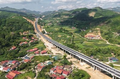 Cao tốc Hữu Nghị - Chi Lăng băng băng về đích