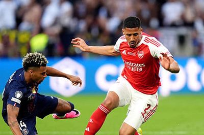 Chiến thuật 24% kiểm soát bóng: Arsenal bóp nghẹt PSG trước khi gục ngã tại chung kết