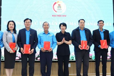 Thường trực Tỉnh ủy Lâm Đồng gặp mặt Đoàn đại biểu dự Đại hội Công đoàn Việt Nam lần thứ XIV