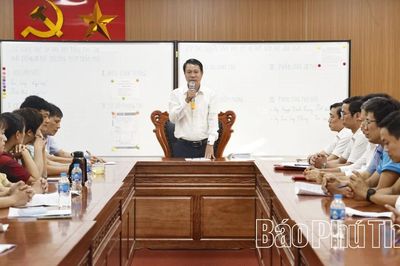 Phó Chủ tịch UBND tỉnh Nguyễn Khắc Hiếu kiểm tra thi tuyển sinh vào lớp 10 THPT tại khu vực Vĩnh Phúc