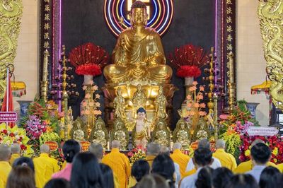 Gần 1.000 Tăng Ni và Phật tử tham dự Đại lễ Phật đản tại Văn phòng II Ban Trị sự GHPGVN tỉnh Lâm Đồng