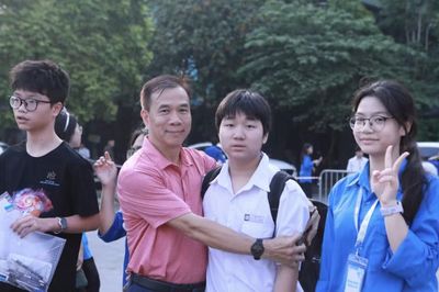Hơn 16.000 thí sinh tranh suất vào lớp 10 trường chuyên tại Hà Nội