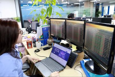 Chứng khoán ngày 1/6: Áp lực bán gia tăng, VN-Index giảm điểm trong ngày đầu tháng 6