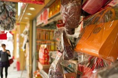 Pháp luật các nước về bảo vệ quyền sở hữu trí tuệ Dubai siết chặt cuộc chiến chống hàng giả trên mạng xã hội
