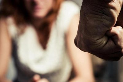 Hà Lan chuẩn bị ban hành luật cho phép phụ nữ kiểm tra tiền sử bạo lực của bạn đời