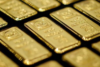 Giá vàng thế giới tăng nhẹ sáng đầu tuần, kỳ vọng phục hồi được củng cố?
