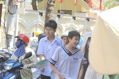 Tình mẫu tử thiêng liêng vào đề thi Ngữ văn lớp 10 Hải Phòng