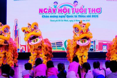 Du khách nhí vui thích với 'Ngày hội Tuổi thơ' dịp Tết thiếu nhi
