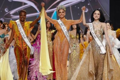 2 lần chấm Hương Giang 5 điểm tại Miss Grand International All Stars 2026, đăng bức ảnh gây phẫn nộ: Lupita Jones là ai?
