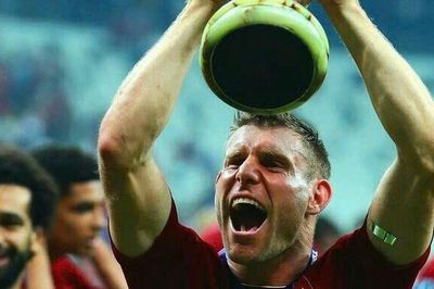 Cựu tiền vệ Liverpool chính thức giải nghệ ở tuổi 40