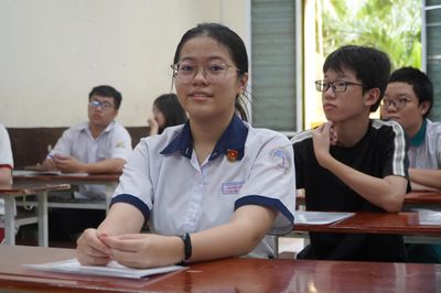 Hơn 150.000 thí sinh TP.HCM thi môn đầu tiên vào lớp 10