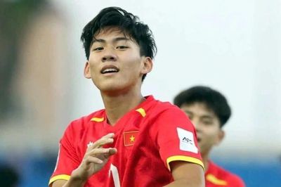 Công Hậu lập hat-trick, U19 Việt Nam thắng Timor Leste 3-0