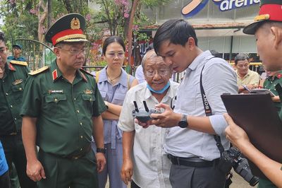 Khảo sát công viên Lê Thị Riêng tìm nơi chôn tập thể liệt sĩ Mậu Thân 1968