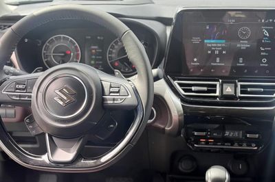 Giá xe Suzuki Fronx giảm mạnh, thấp kỷ lục, SUV hạng A rẻ hơn cả Kia Morning, Hyundai Grand i10
