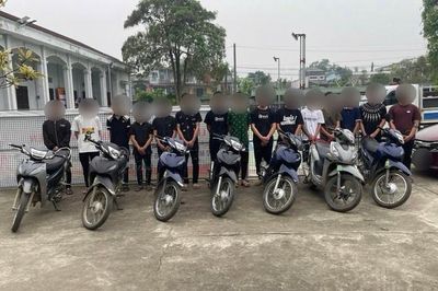 Khởi tố 14 thanh thiếu niên mang dao, kiếm truy đuổi người đi đường trong đêm