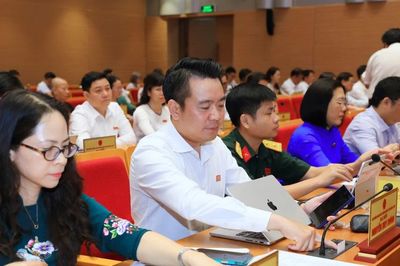 Hà Nội giảm khoảng 2.772 thôn, tổ dân phố; tăng quỹ phụ cấp tối đa bằng 12 lần mức lương cơ sở
