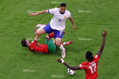 Đội tuyển Pháp dính đòn choáng váng ngay trước thềm World Cup