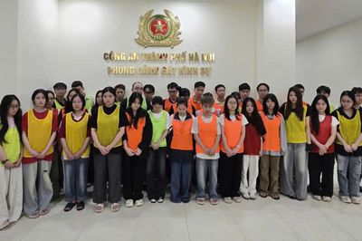 Khởi tố 18 người trong đường dây SEO quảng bá 22 website cờ bạc, thu giữ hơn 10 tỉ đồng