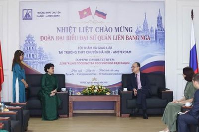 Những cơ hội học tập rộng mở của học sinh Trường chuyên Hà Nội-Amsterdam tại Liên bang Nga