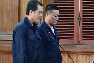 TPHCM: Lừa nạn nhân 'đánh đề' giùm, 2 bị cáo lãnh 24 năm tù