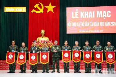 Xạ thủ Quân khu 5 tranh tài bắn tỉa