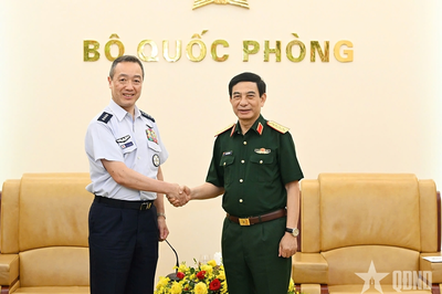 Đại tướng Phan Văn Giang tiếp Đại tướng Uchikura Hiroaki