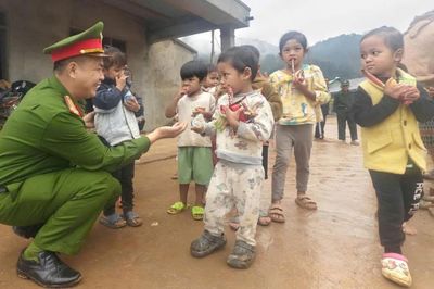 Ba Nhất- Vững chắc Thế trận lòng dân