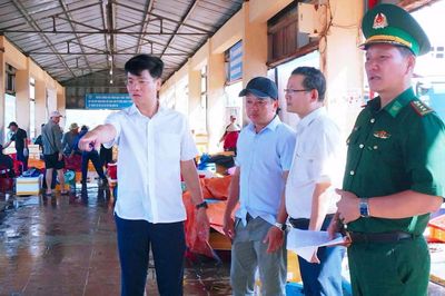 Quảng Ngãi siết quản lý tàu cá, quyết tâm ngăn chặn vi phạm IUU