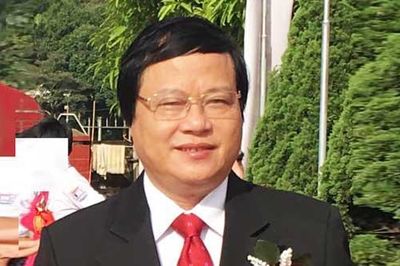 Hào sảng thơ Trần Chấn Uy
