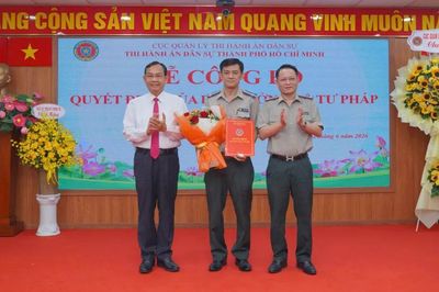 Đồng chí Trần Đình Hoàng giữ chức Phó Trưởng Thi hành án dân sự TPHCM