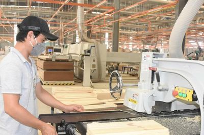 Sản xuất công nghiệp TPHCM duy trì đà tăng tích cực