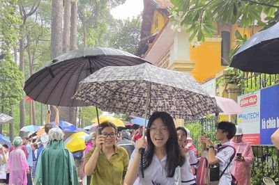 Đề thi chuyên Vật lý lớp 10 có sai sót