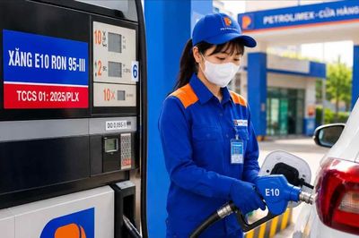 Mua xăng dầu gặp 'bất thường', người dân có thể báo qua ứng dụng 'Quanh tôi'