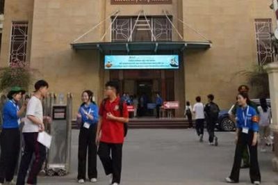 Trường chuyên đầu tiên ở Hà Nội công bố điểm chuẩn vào lớp 10 năm học 2026