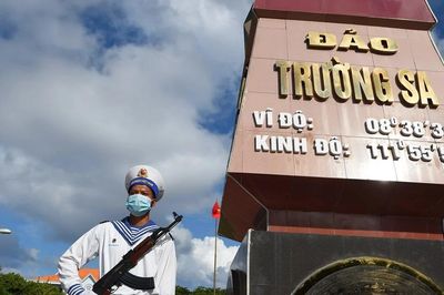 Tản mạn: 100 lá thư nhỏ vượt sóng lớn tới Trường Sa