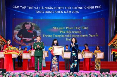 Nữ nhà giáo đổi mới từng giờ lên lớp