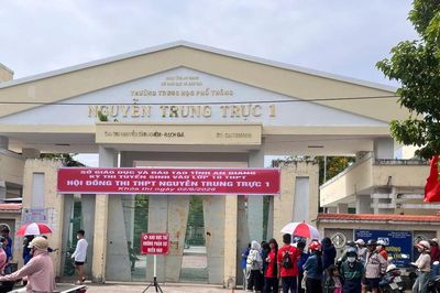 Sĩ tử An Giang phấn khởi sau môn Ngữ văn, tự tin hướng đến bài thi Tiếng Anh
