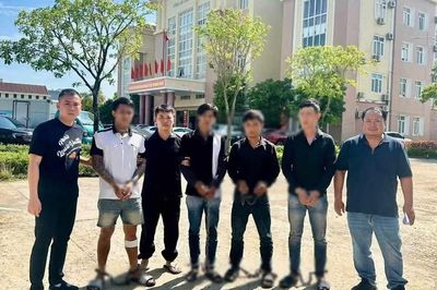 Bị nợ lương, 4 công nhân mang dao chém chủ thầu rồi bỏ trốn