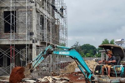 Tăng tốc '3 ca, 4 kíp' thi công trường nội trú biên giới