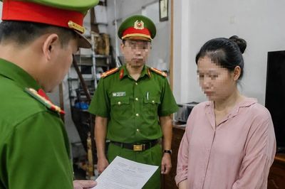 Tạm giữ mẹ kế đánh bé trai 10 tuổi tử vong ở Quảng Ninh