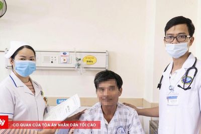 Suýt mất chân vì cục máu đông, người đàn ông được cứu kịp trong 'giờ vàng'