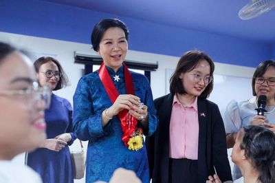 Phu nhân Tổng Bí thư, Chủ tịch nước thăm trẻ em có hoàn cảnh đặc biệt tại Philippines