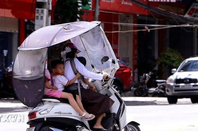 Thời tiết ngày 2/6: Bắc và Trung Bộ nắng nóng gay gắt, Nam Bộ mưa to đến rất to