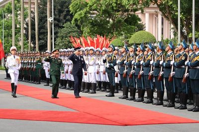 Đại tướng Nguyễn Tân Cương hội đàm với Tham mưu trưởng Liên quân Nhật Bản