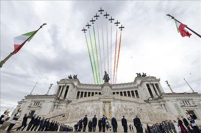 Điện mừng kỷ niệm Quốc khánh Cộng hòa Italy