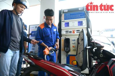 Ngày thứ 2 bán xăng E10: Thị trường vận hành ổn định, chưa ghi nhận phản ánh chất lượng