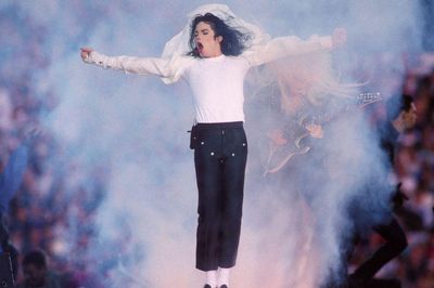 Cựu vệ sĩ tiết lộ hai ca sĩ hiếm hoi luôn ở bên Michael Jackson trong những ngày cô đơn nhất