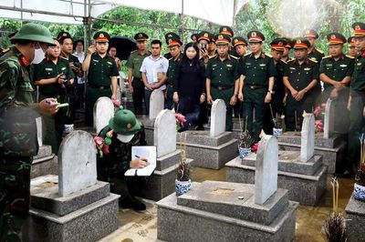 Lào Cai đẩy mạnh tìm kiếm, quy tập và xác định danh tính hài cốt liệt sĩ