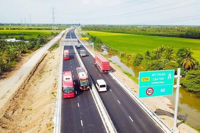 Giảm tốc độ tối đa xe khách, xe giường nằm trên 2 tuyến cao tốc phía Nam